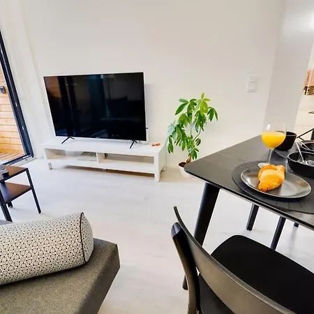 Location In Tampere! Modern Apartment, 2rooms, Kitchen And Balcony