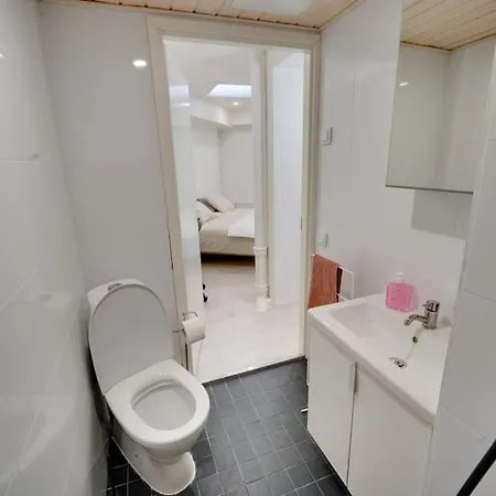 Location In Tampere! Modern Apartment, 2rooms, Kitchen And Balcony *