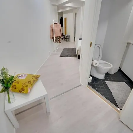Location In Tampere! Modern Apartment, 2rooms, Kitchen And Balcony Tampere