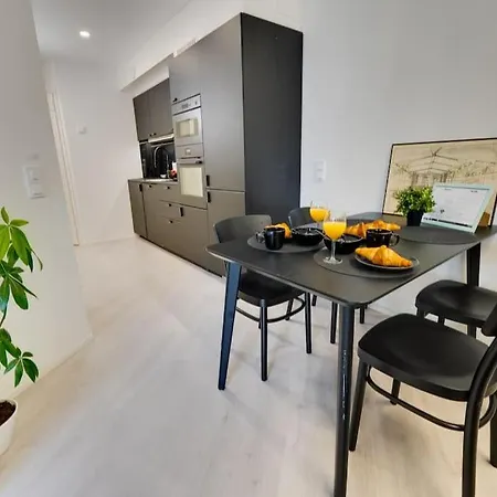 Location In Tampere! Modern Apartment, 2rooms, Kitchen And Balcony Appartement *
