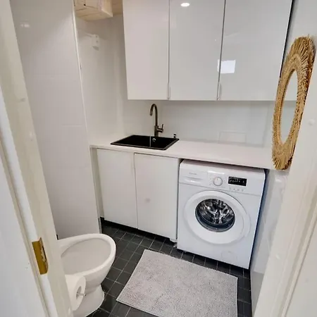 Location In Tampere! Modern Apartment, 2rooms, Kitchen And Balcony Tampere