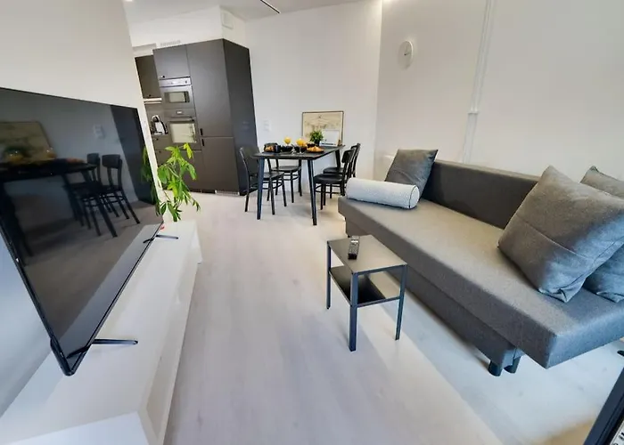 公寓 Location In Tampere! Modern Apartment, 2rooms, Kitchen And Balcony 坦佩雷