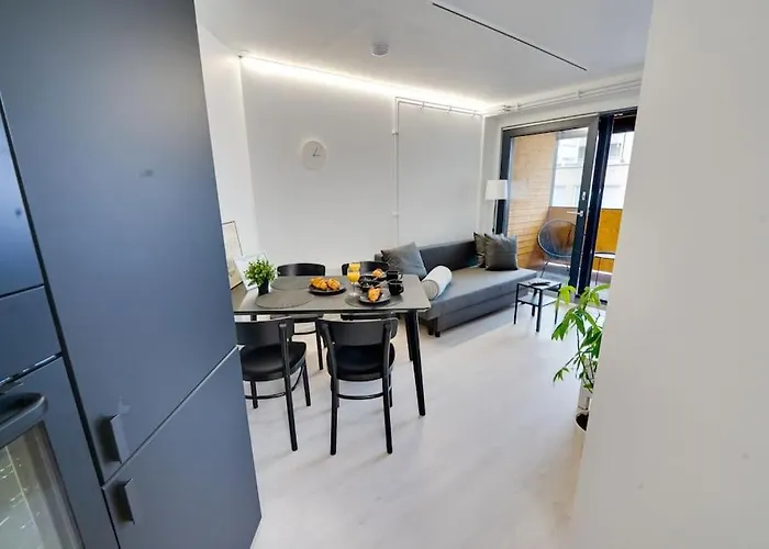 Location In Tampere! Modern Apartment, 2rooms, Kitchen And Balcony * 坦佩雷