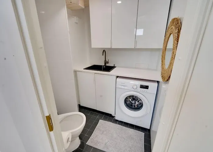 Location In Tampere! Modern Apartment, 2rooms, Kitchen And Balcony Tampere