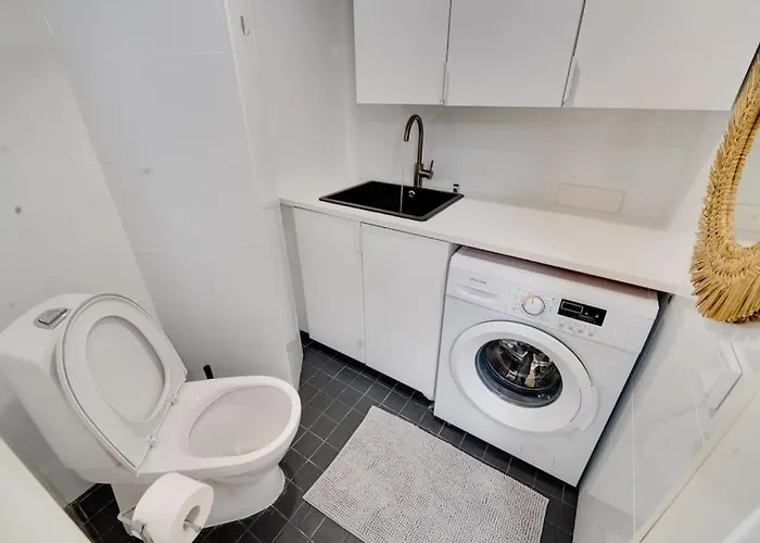 Location In Tampere! Modern Apartment, 2rooms, Kitchen And Balcony Daire *