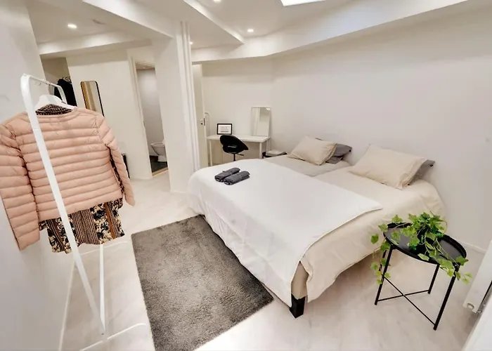 Location In Tampere! Modern Apartment, 2rooms, Kitchen And Balcony 坦佩雷